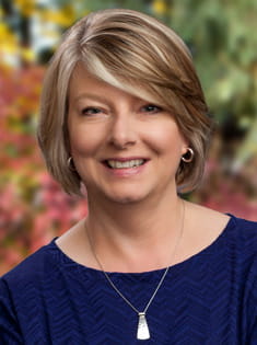 Traci Lewis